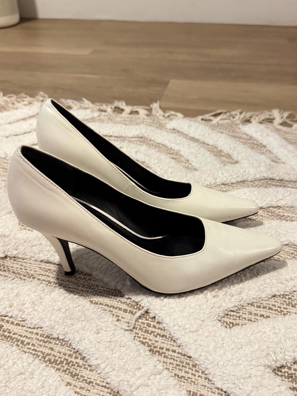 Classic Women's Pointed-Toe Pumps in Cream
